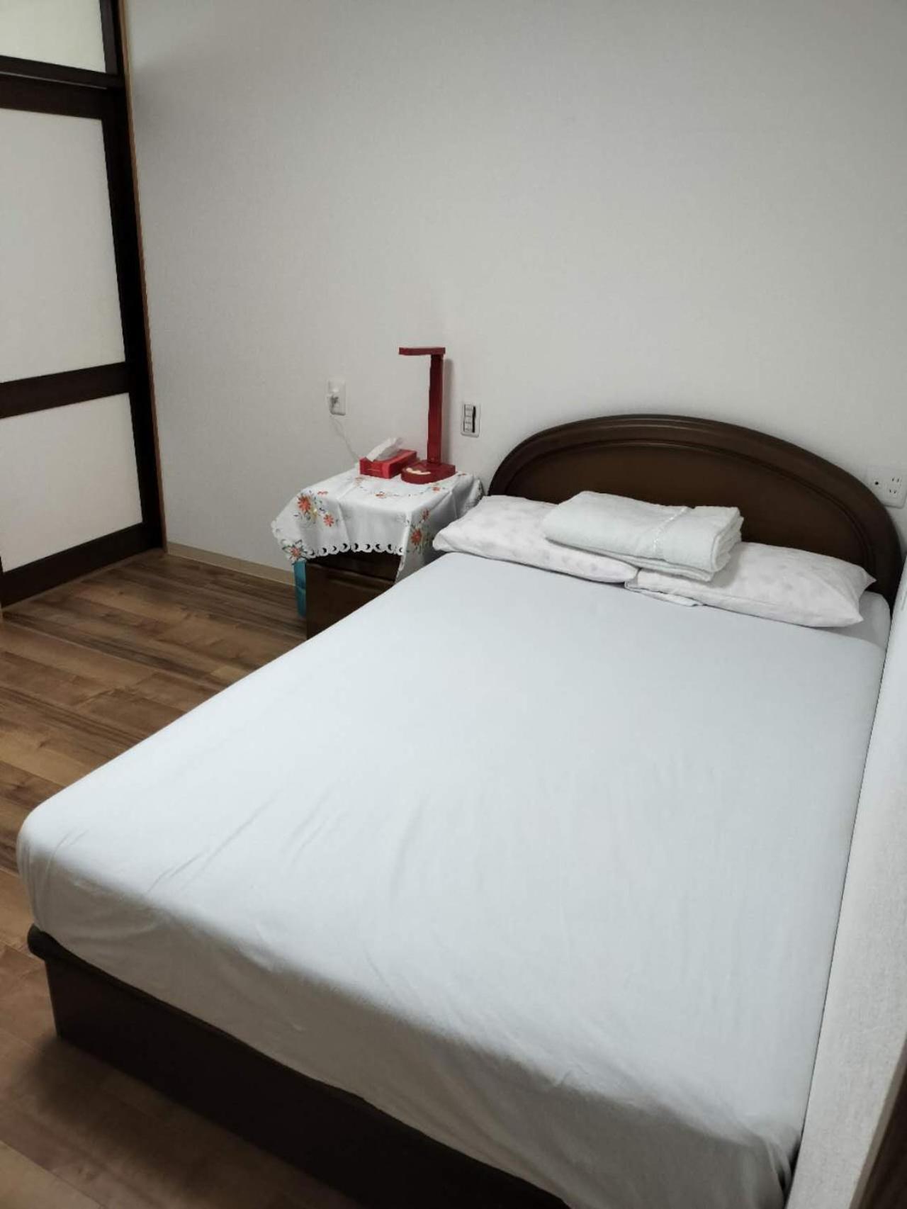 Guesthouse Atelier Ten 民泊アトリエ天 Osaka Exterior foto